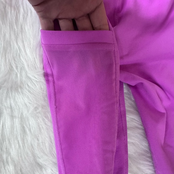 On-The-Go PowerHold® Size Small High-Waisted Legging in Electric Orchid Neon - Picture 6 of 11
